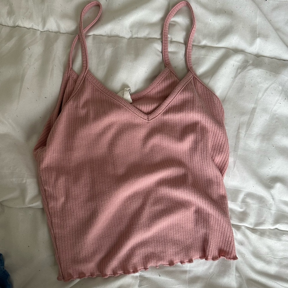 2 Tank Tops in pink and blue